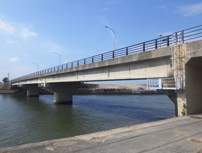 国土交通省　倉吉管内大栄大橋外補修工事の写真